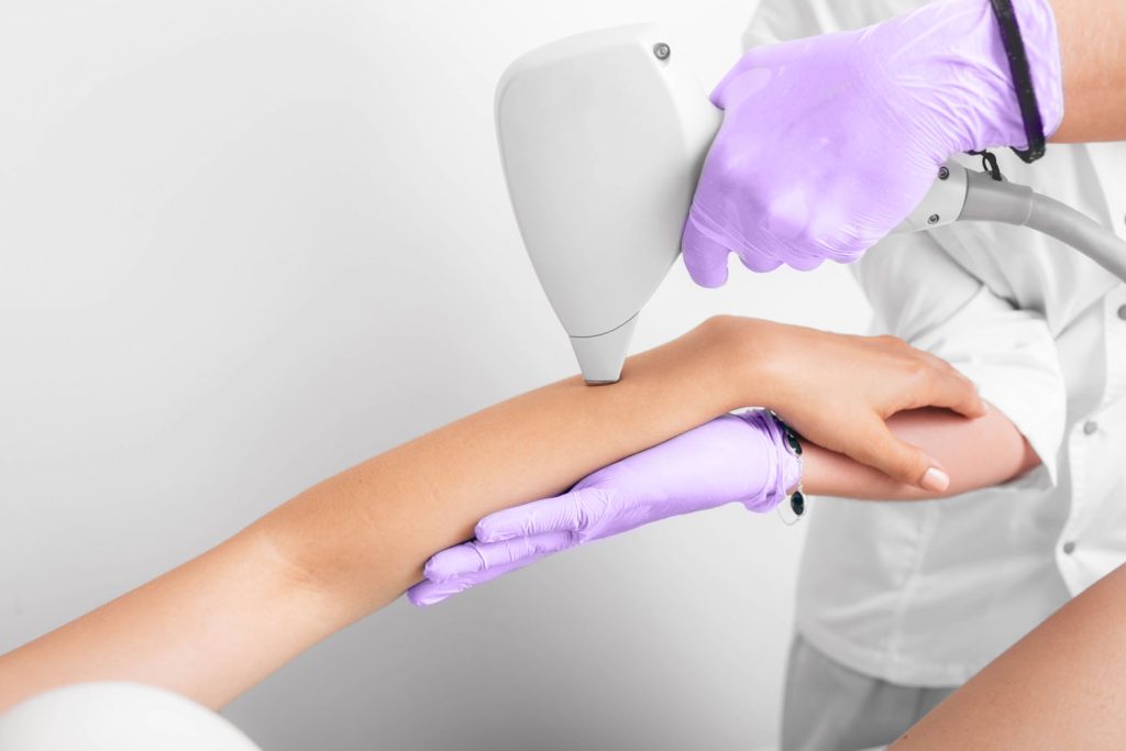 woman getting laser epilation hair removal on han 2026 01 08 23 31 21 utc 1