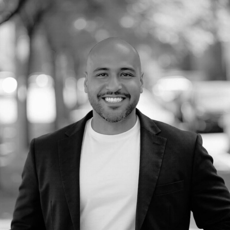 د. وسام العطر 42 د. وسام العطر