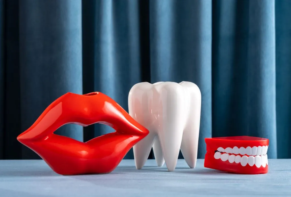 creative still life with lips teeth and jaw on bl 2026 03 20 04 45 00 utc