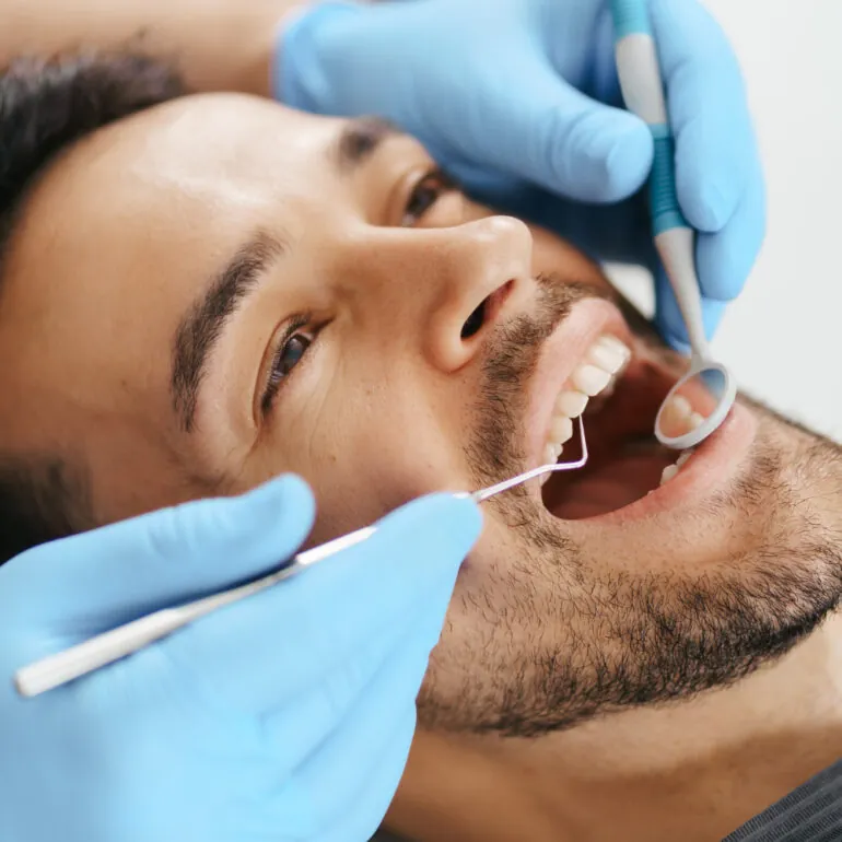 افضل عيادة تنظيف اسنان في جدة 1 dental cleaning